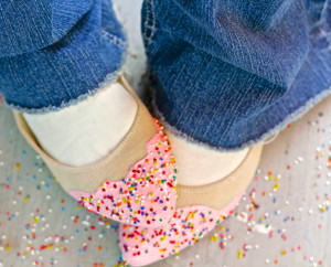 How to make your shoes look like birthday cake with faux frosting and sprinkles!
